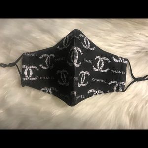 Adjustable Face Mask.